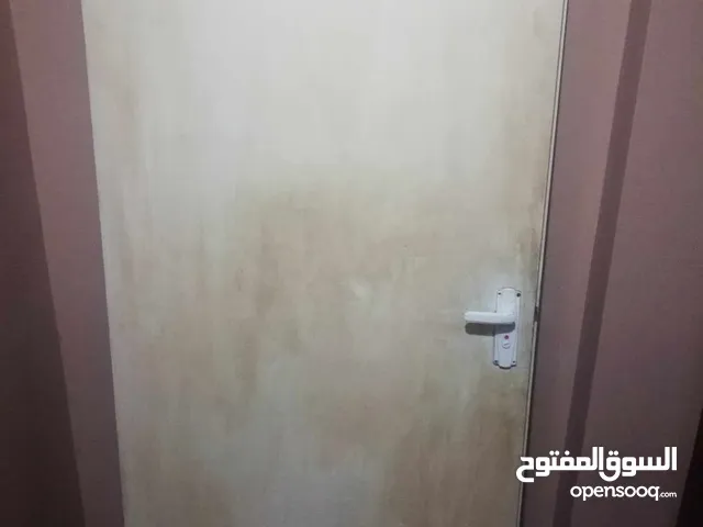 باب خشب مع زرفيل