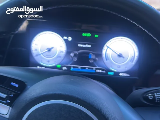 هونداي النترا هايبرد للبدل على جيب 7مقاعد