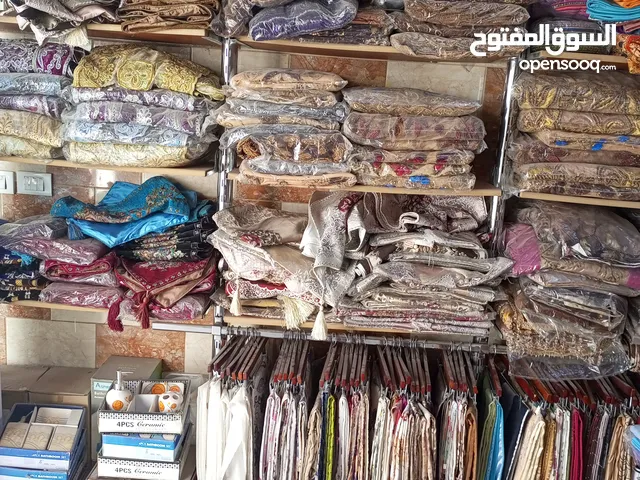 مقتنيات محل مطرزات للبيع  السعر المطلوب قابل للتفاوض وبشكل مغري