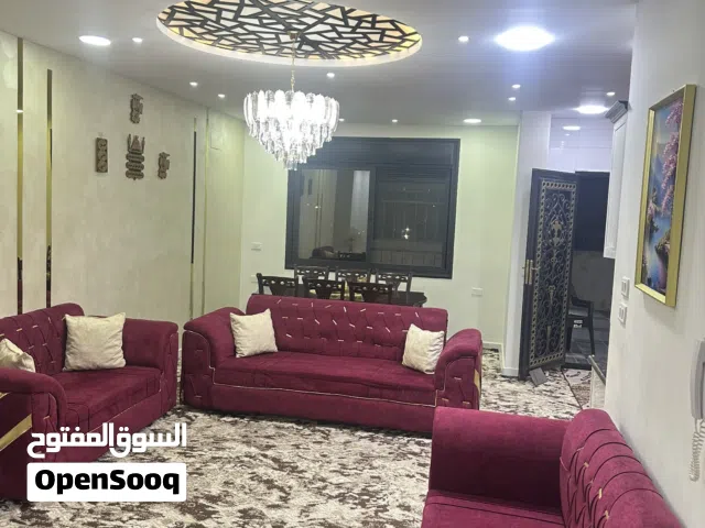 شقة فاخرة للإيجار 6 اشهر وأكثر شقة مميزة جدا  لم تؤجر من قبل طلاب او عرسان من المالك مباشرة