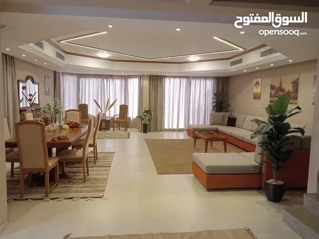 600 m2 5 Bedrooms Villa for Rent in Cairo Fifth Settlement