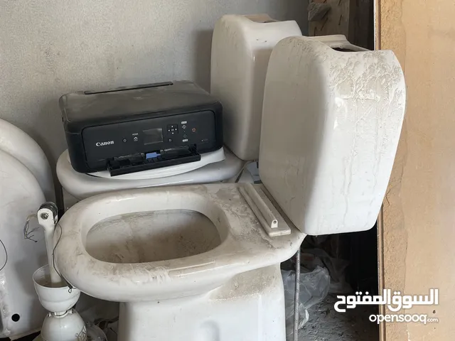 WC عدد 2 اللون ابيض
مغسلتين اللون ابيض