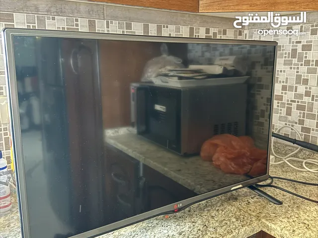 تلفزيون LG 32 نظيف جداً