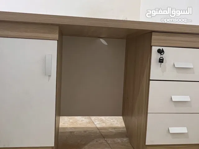 ميز مكتبي خشب اصلي مستعمل
