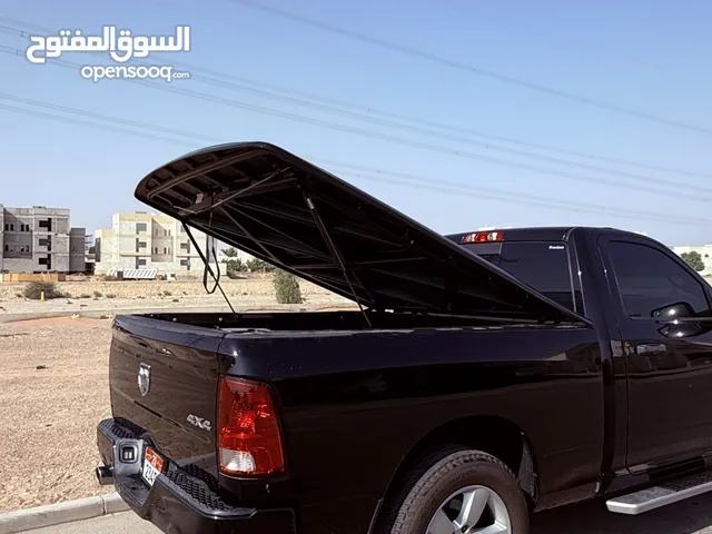 غطاء الصندوق الخلفي للبيكب رام 2013