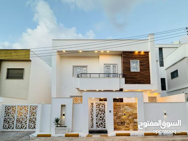 360m2 3 Bedrooms Townhouse for Sale in Tripoli Al-Serraj