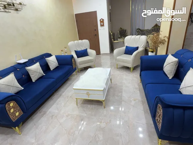 طقم كنب 7 مقاعد استعمال بسيط جداً