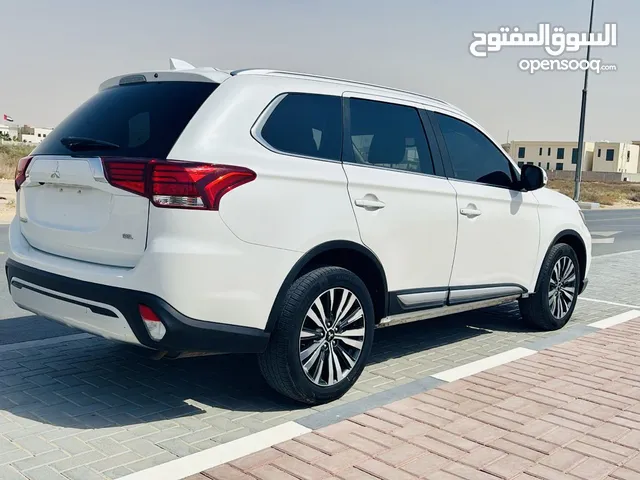 MTSUBISHI OUTLANDER AWD 2020 2.4L FULL OPTIONs excellent car