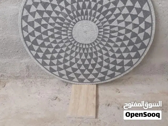 طاولات خدمة وطاولات ضيوف