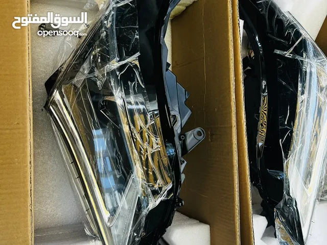 للبيع لايتات أماميه لكزز ( Rx350-450 )