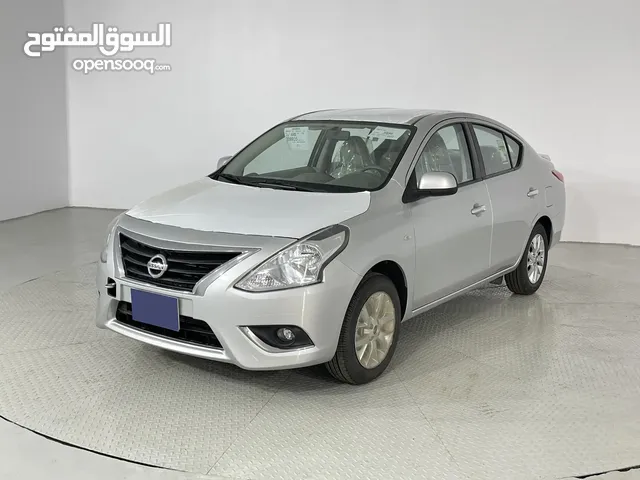 نيسان صني 2023 للبيع في الرياض اللون فضي لوحة رقم ر د ك 3134