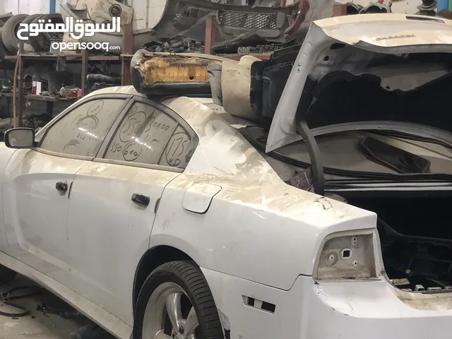 للبيع قطع غيار دوج تشارجر2014 6سلندر