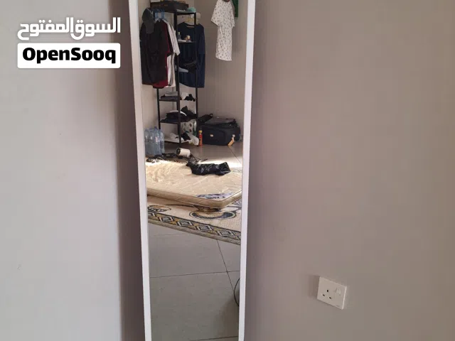 مرآة مع عجلات متحركة - Mirror with wheels