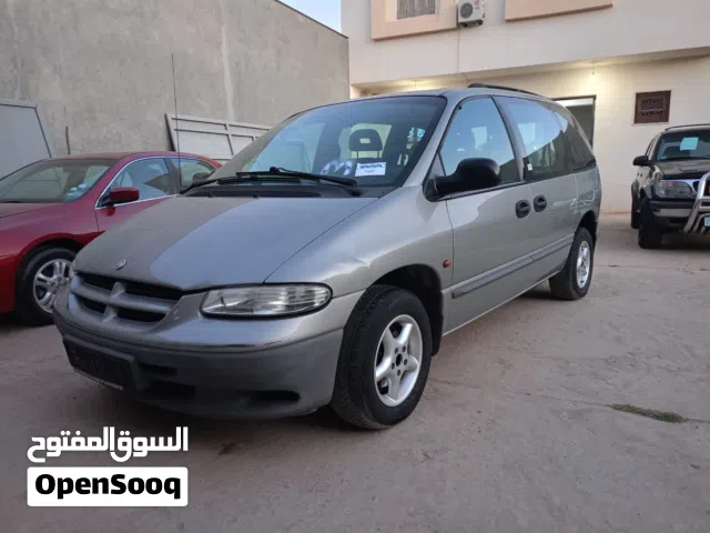 2000 كرايسلر فوياجر LXi