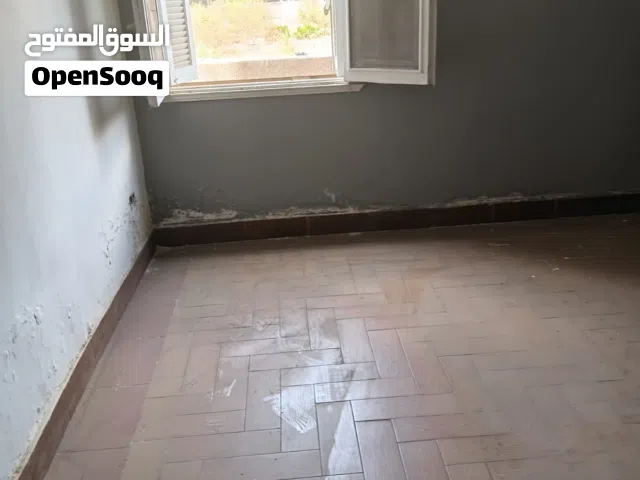 شقة قانون جديد بدون فرش أمام السراى مول بحدائق القبة بين شارع ولى العهد و مصر و السودان 110 متر مربع