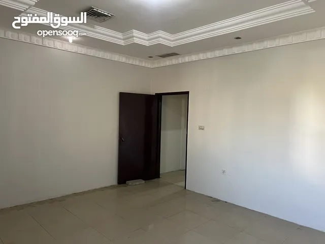 شقه للإيجار بإشبيلية ق 4
