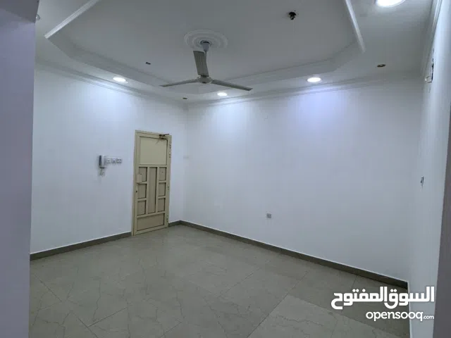 123 m2 2 Bedrooms Apartments for Rent in Northern Governorate Madinat Hamad