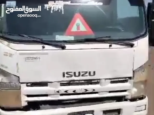 Box Isuzu 2014 in River Nile