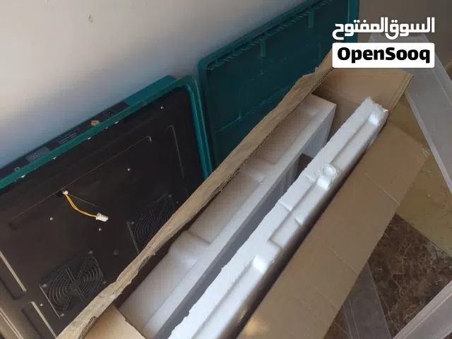 حاضنة بيض أوتوماتيكية بالكامل بسعة 130 بيضة.