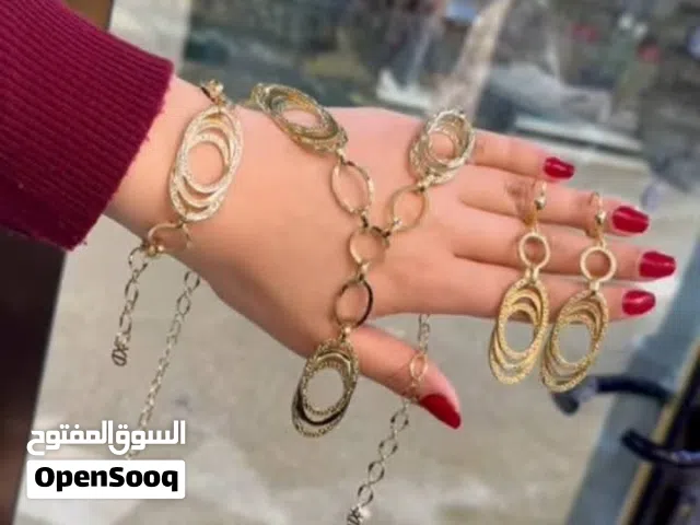 مجوهرات مشللة بالذهب