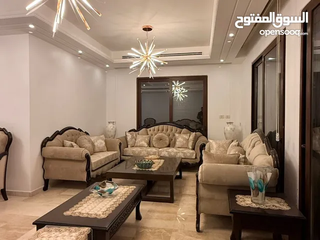 شقه ارضيه فاخره للبيع الجبيهه ابوالعوف مع الاثاث