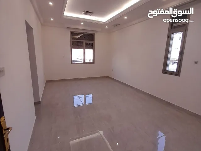 400 m2 3 Bedrooms Apartments for Rent in Al Ahmadi Mangaf