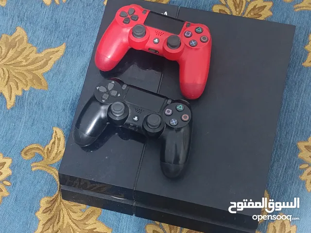 ps4 للبيع شبه جديد
