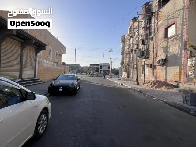 بناية تجارية للبيع