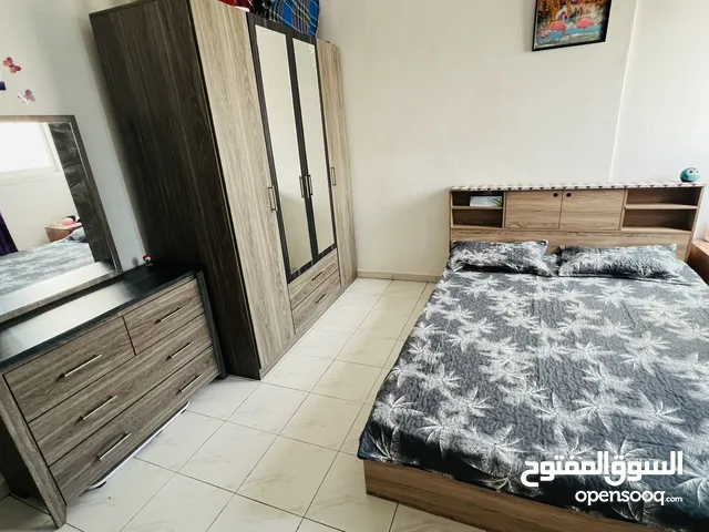 Bedroom set for sale in flawless condition