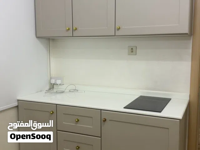 كنب ومطبخ تحضيري جديد غير مستخدم