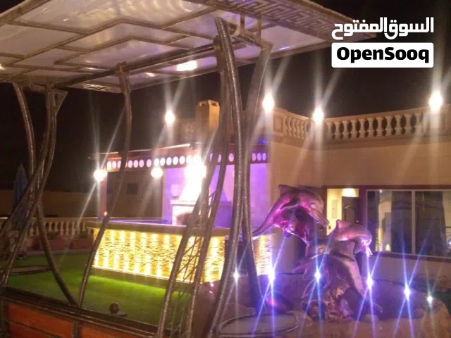 لقطة اسكن فى بنت هاوس تشطيب فاخر افضل احياء الشروق بحري صريح إمكانية دفع 75% مقدم الباقي على سنه