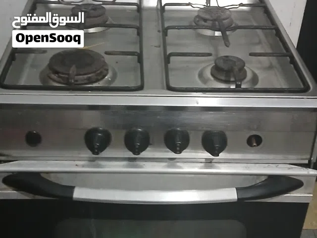 غاز 4 روس لكن 3 روس يخدموا لكن الراس التالت يتصلح يبي شوية بس