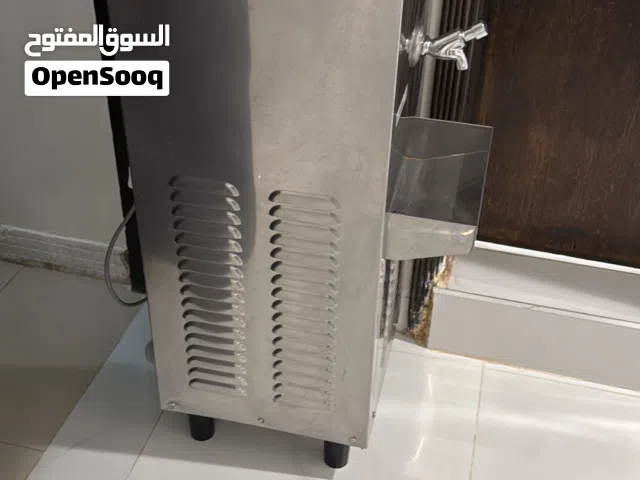 براد ماء وطباخ وصانعت الذرا وصانعت الشبس