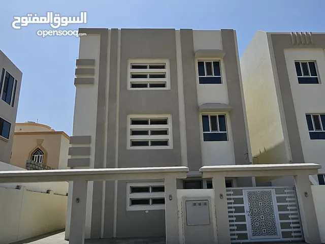140 m2 4 Bedrooms Apartments for Rent in Muscat Amerat