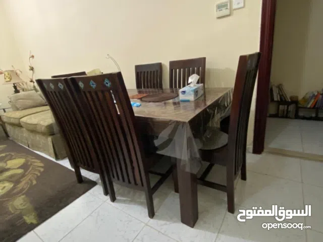 Dining table for sale