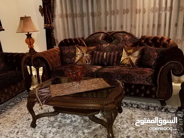 طقم كنب وطاولة سفرة للبيع