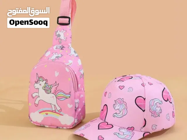 طقم حقيبة صدر وقبعة بيسبول بنقشة يونيكورن وقلوب للأطفال