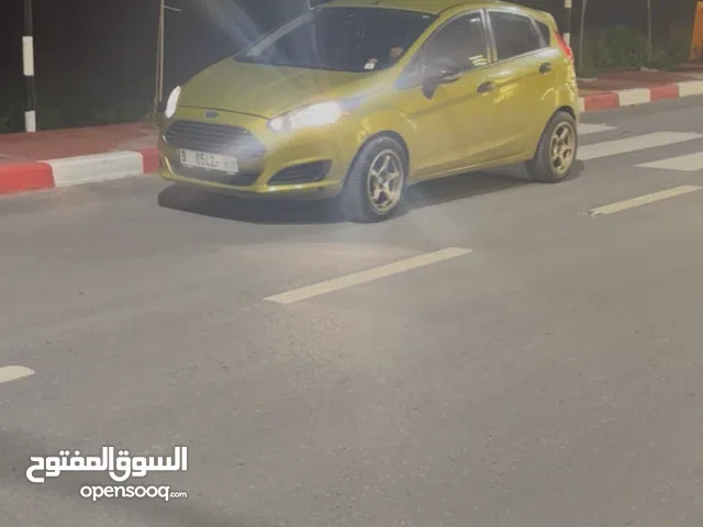 فورد فستا 2013 سيارة كاملة مكملة مطور 1400 مش 1250 السعر على الخاص السيارة مش ناقصها برغي