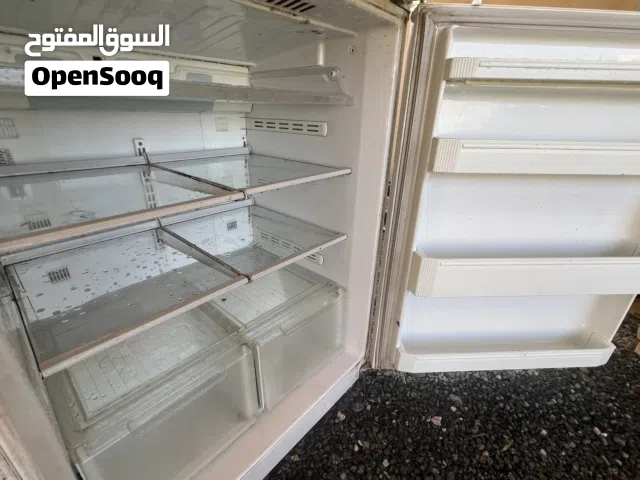 ثلاجه كبيره للبيع