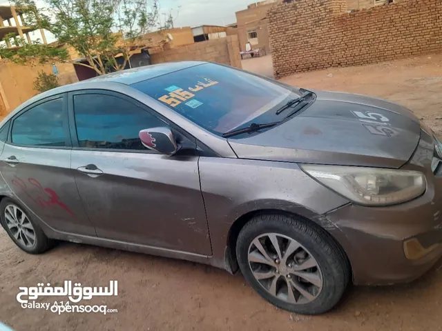 اكسنت مضلع موديل 2015 مقاسين زيت القير اتوماتيك خالية من الملاحظات