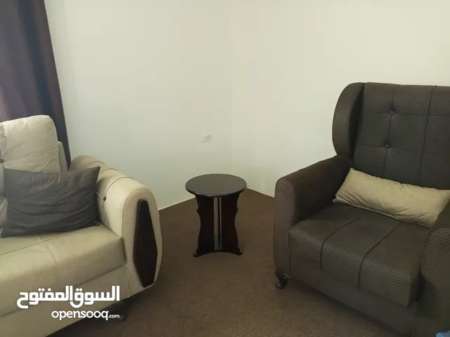 غرفة ضيوف و كنب وكورنر الموقع سما الروسان