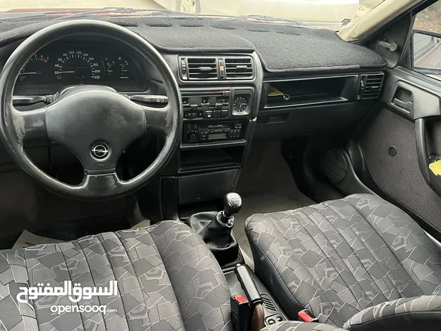 Used Opel Vectra in Al Karak