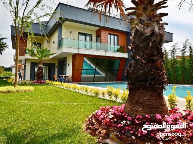 1000 m2 More than 6 bedrooms Villa for Sale in Istanbul Beylikdüzü