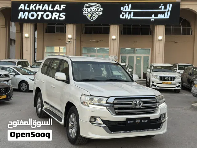 Used Toyota Land Cruiser in Muscat