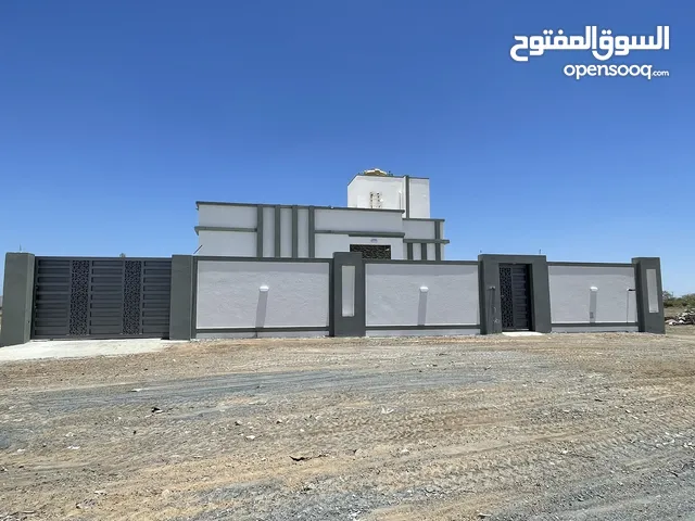 270 m2 4 Bedrooms Townhouse for Sale in Al Dakhiliya Nizwa