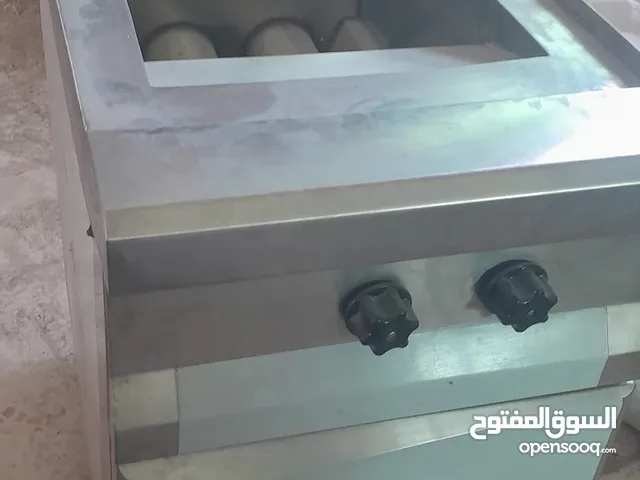 مطعم شاورما و سناك للبيع بموقع مميز بالعقبه
