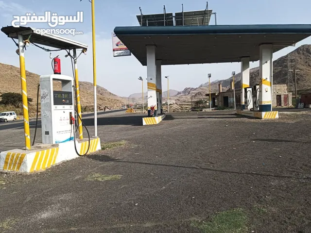 محطة للمشتقات النفطيه للإيجار على خط شارع تعز في بلا الروس وانت نازل ذمار