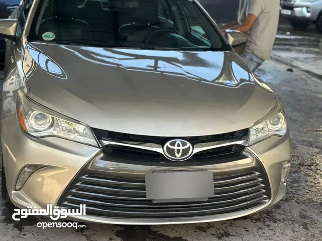 تويوتا كامري XLE موديل 2015 فل الفل ما عدا الفتحة قابل للتفاوض