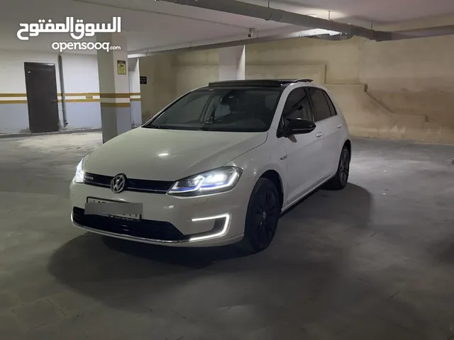 E GOLF 2019 50k km اي جولف 2019 ممشى 50 الف كيلو فقط السياره بحاله ممتازه و لا تحتاج شيئ