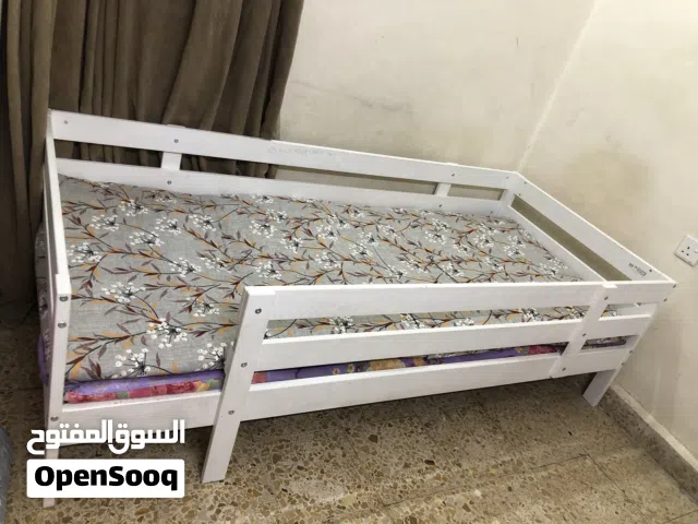 جرباية خشب ماركة إيكيا